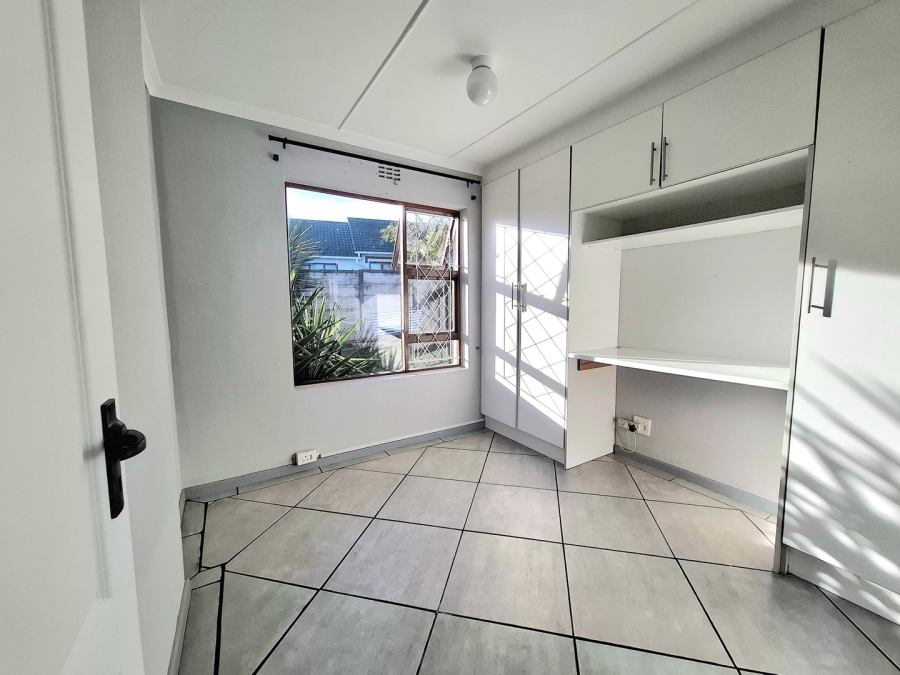 3 Bedroom Property for Sale in Nahoon Valley Park Eastern Cape
